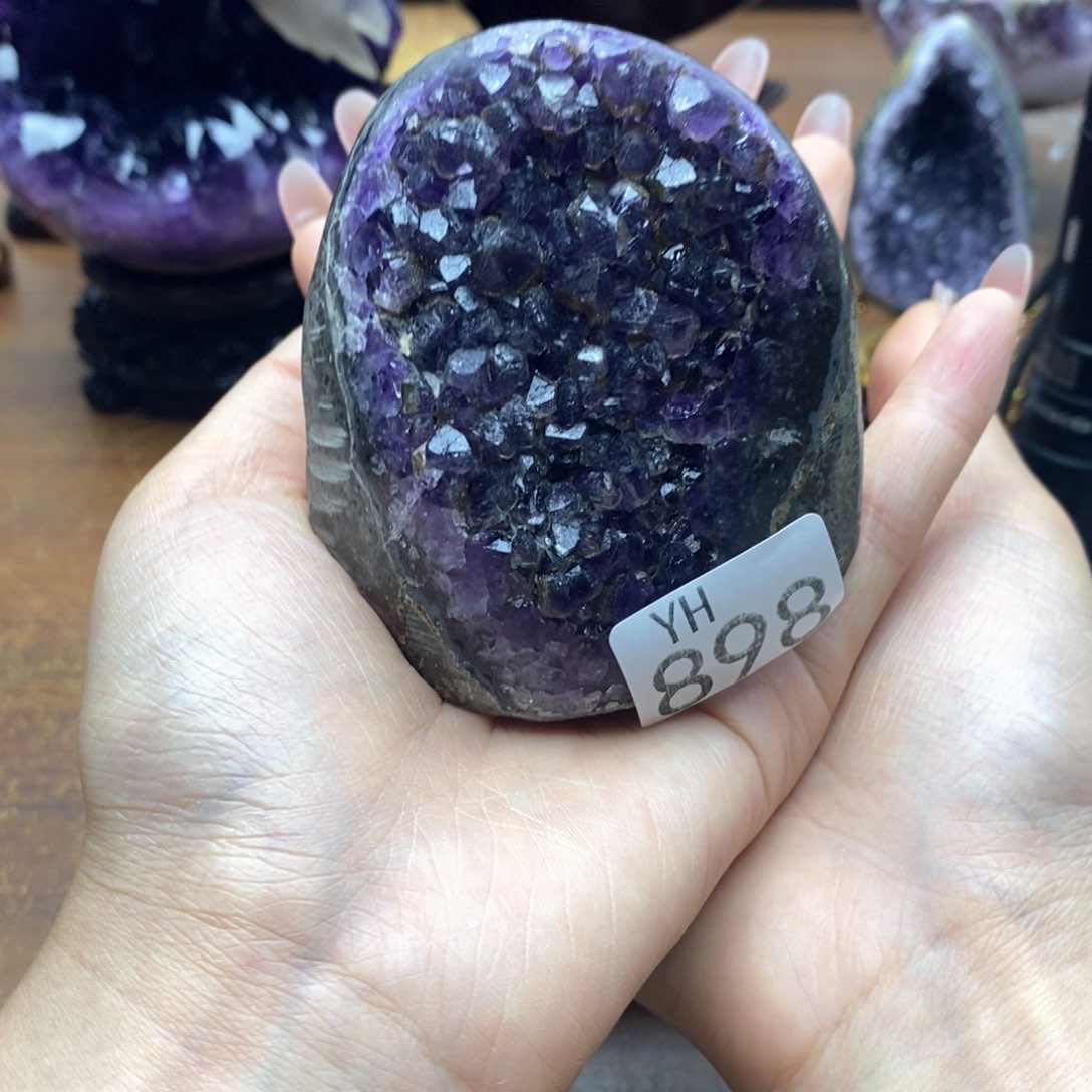 未镶嵌水晶大型摆件（非配饰）