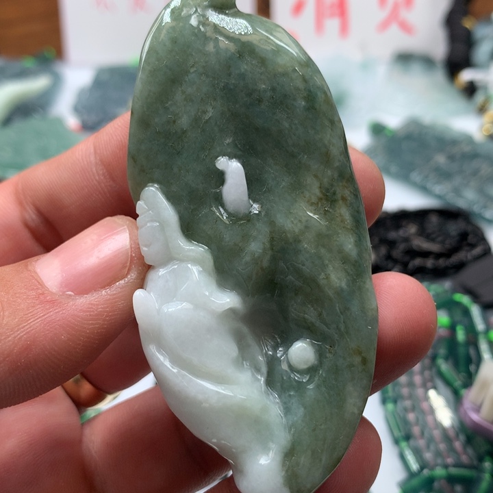 翡翠颈饰未镶嵌保真天然a货翡翠