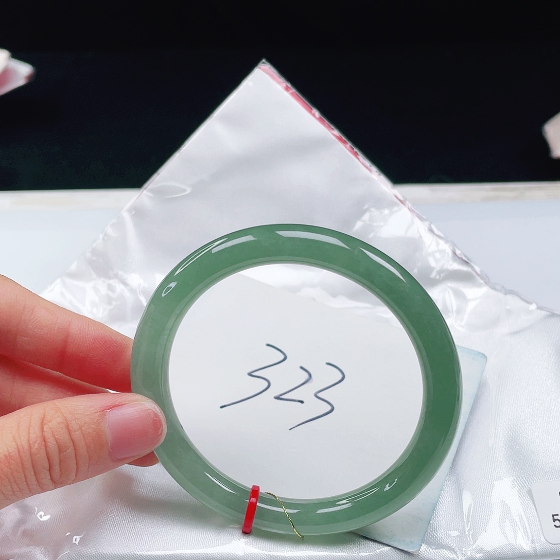 翡翠未镶嵌手镯55+圆条