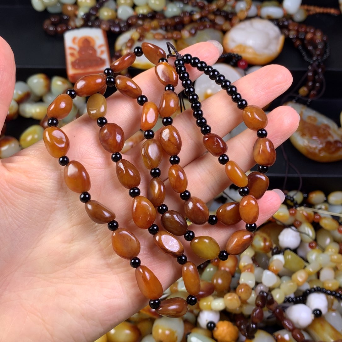 和田玉颈饰未镶嵌