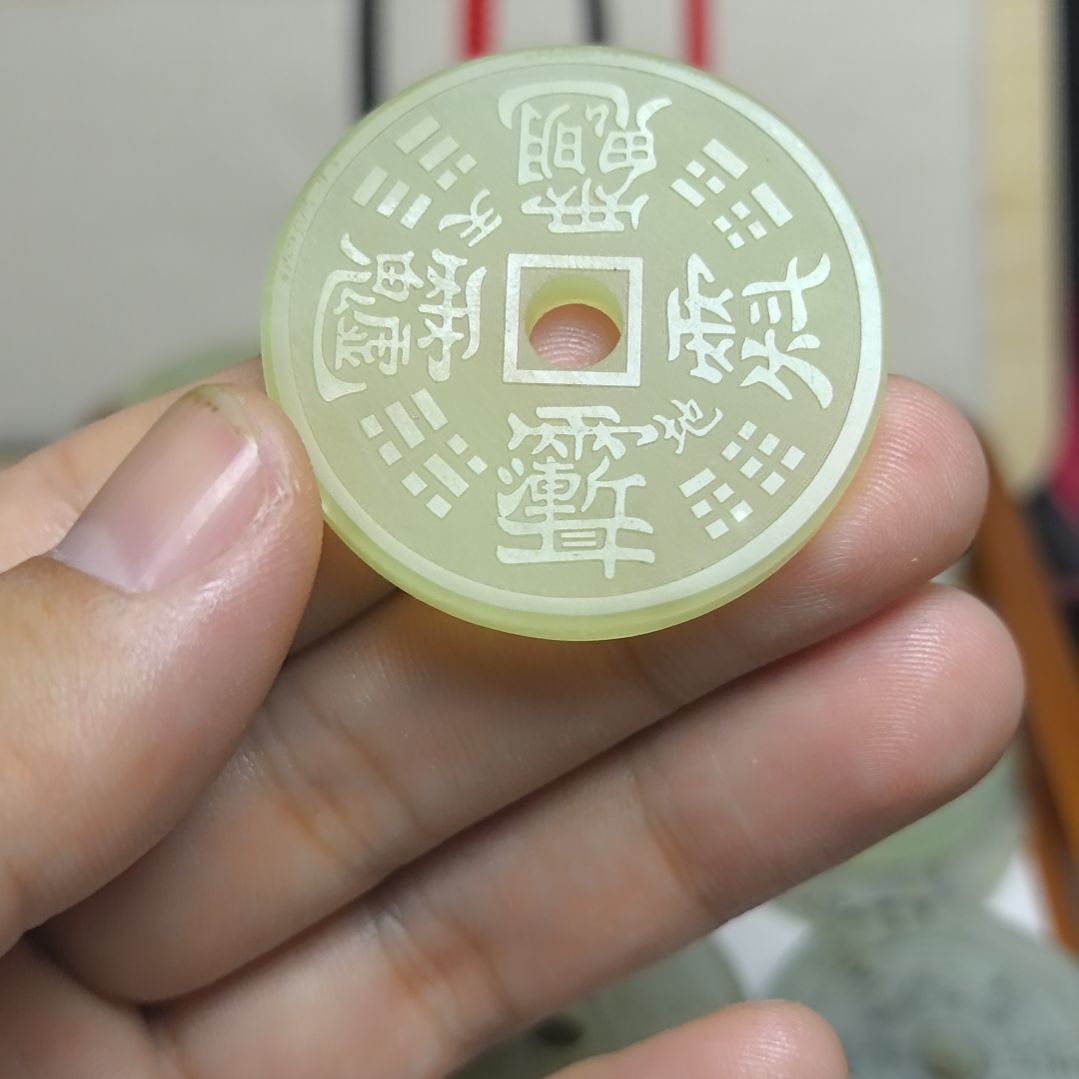 未镶嵌蛇纹石玉颈饰