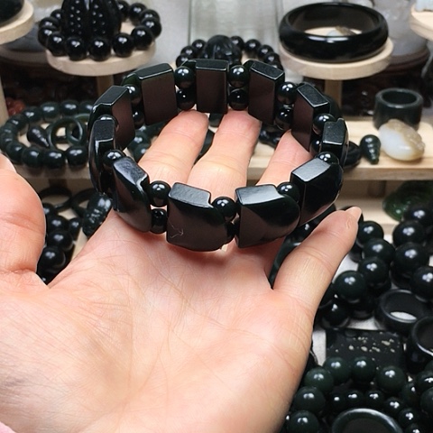 【闪购商品】未镶嵌手链和田玉