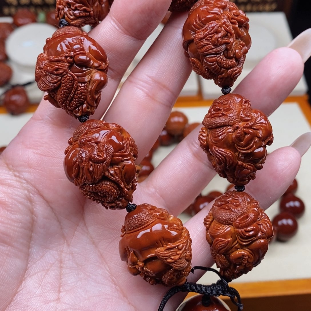 橄榄核吊坠中**子九龙达摩