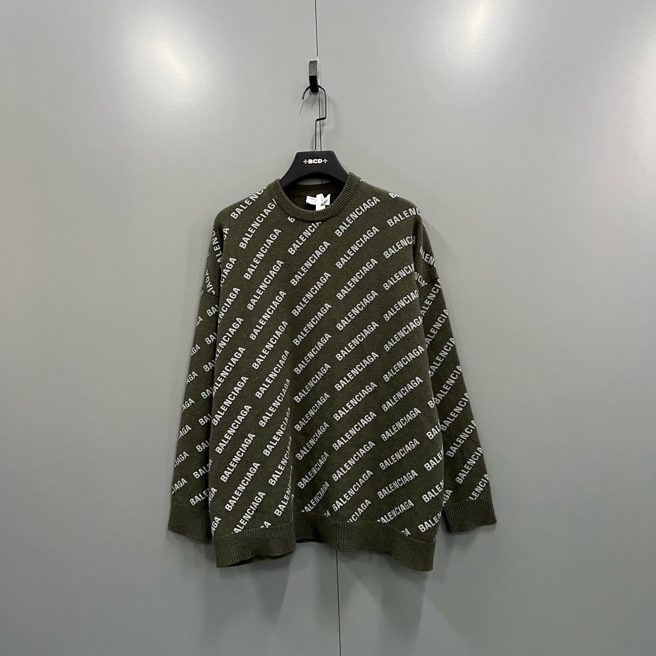 99新 Balenciaga/巴黎世家 （jp）223弹幕logo满印针织衫/尺码如图