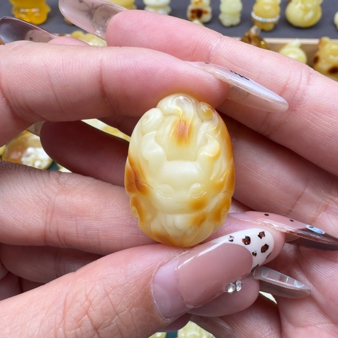 琥珀未镶嵌裸石蜜蜡