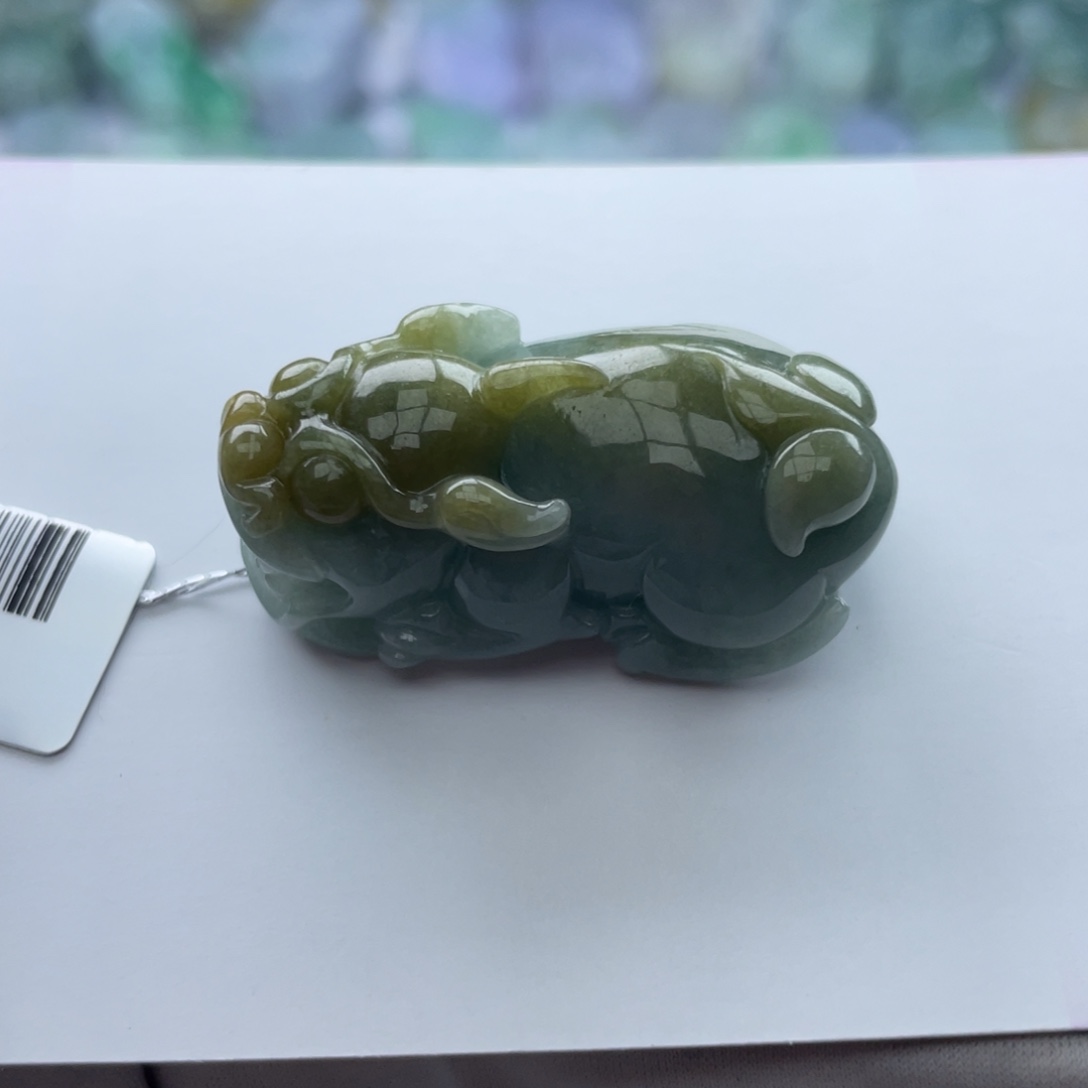 翡翠颈饰未镶嵌貔貅