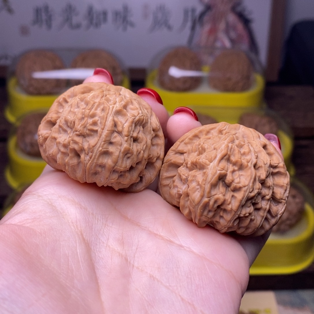 文玩核桃把件全品40尺球白狮子头1321
