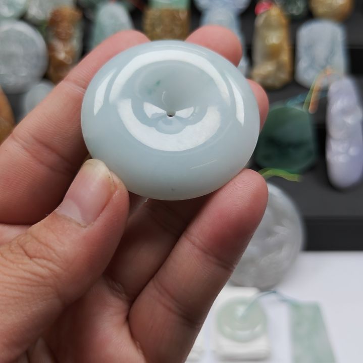 翡翠未镶嵌颈饰平安扣