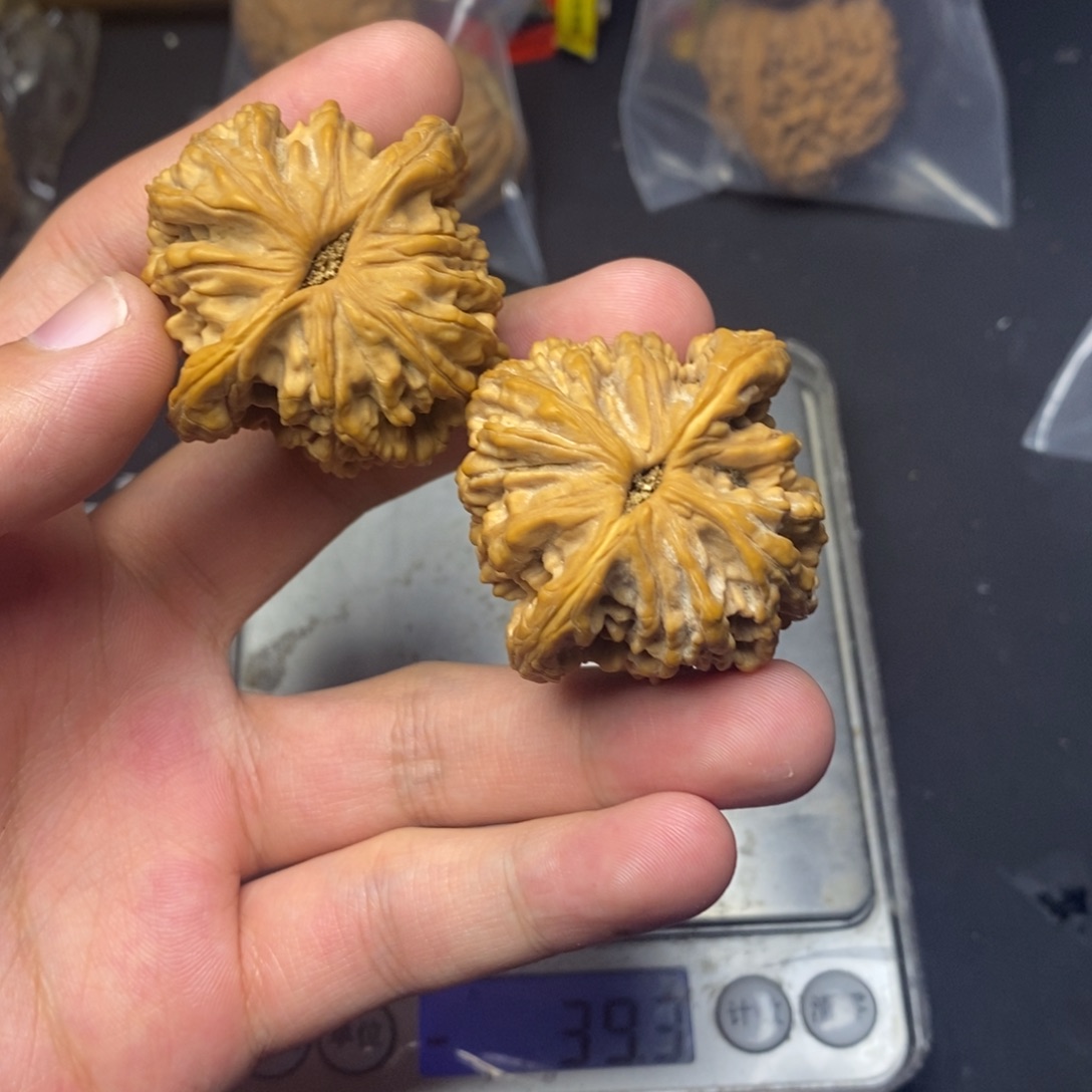吊坠文玩核桃虎头矮壮