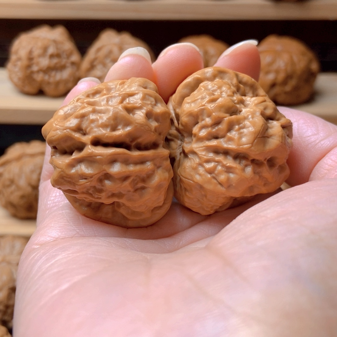 文玩核桃吊坠小*衣蛤蟆头