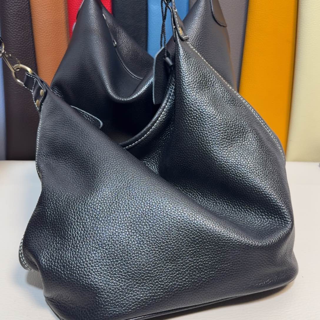 头层牛皮水桶包黑色