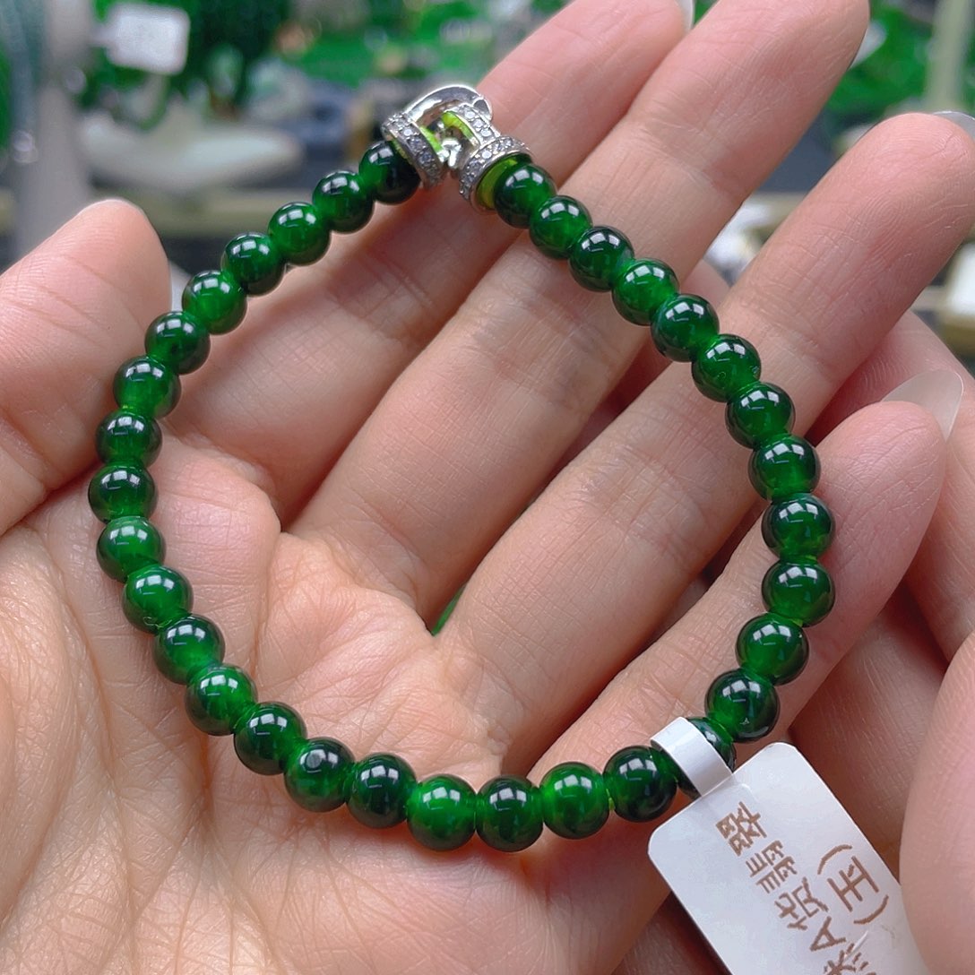 翡翠手串未镶嵌天然A货翡翠手串卡6辣