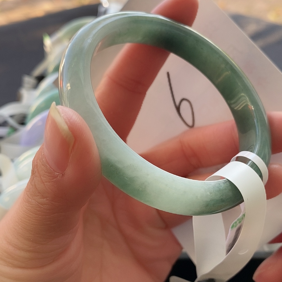 翡翠未镶嵌手镯59.1圈口手镯