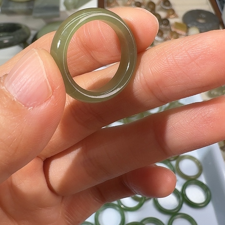 和田玉未镶嵌戒指17内径50