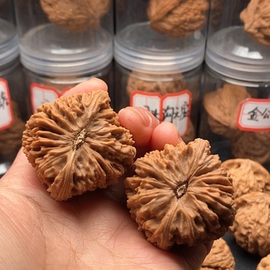 文玩核桃把件a**吉45南疆54克