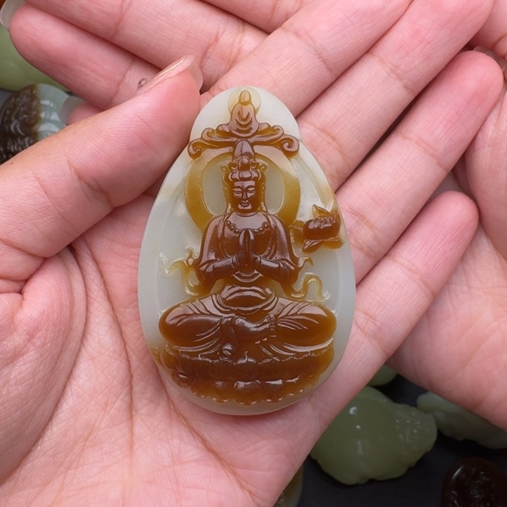 和田玉颈饰未镶嵌临****业