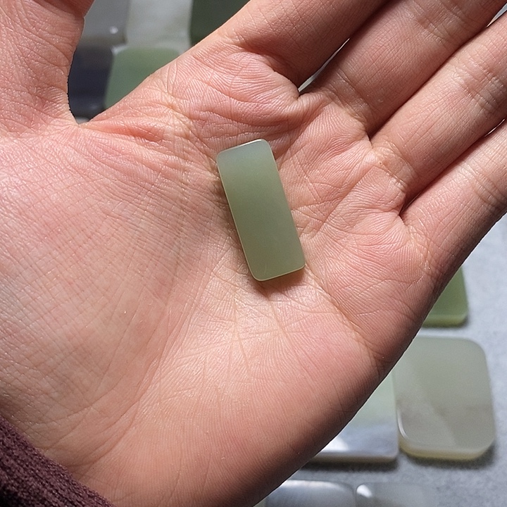 N***o和田玉未镶嵌颈饰