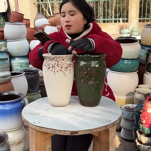 15口25高瑕疵盆子。