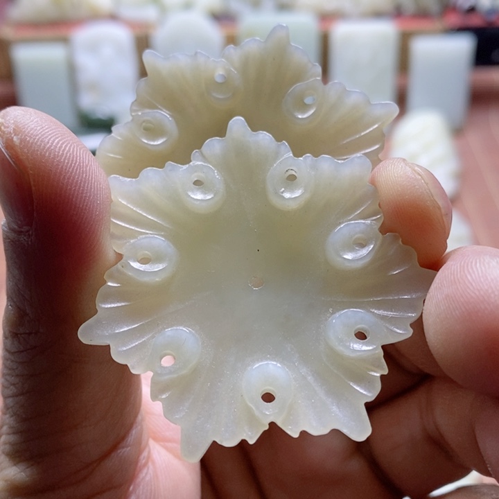 和田玉颈饰未镶嵌