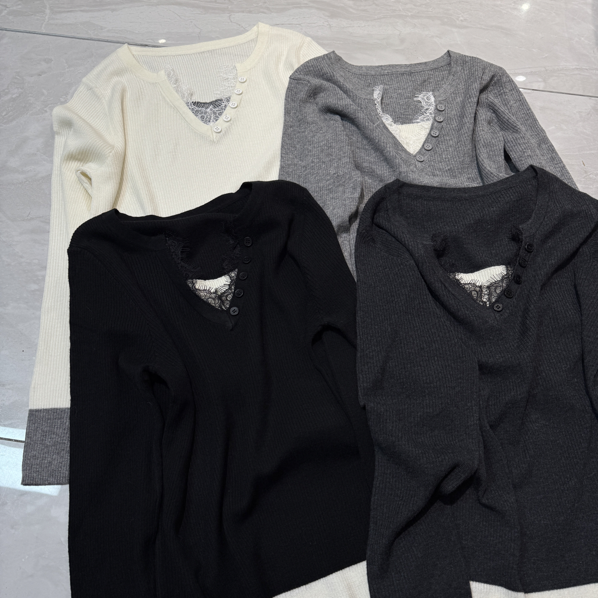 【妙女郎】蕾丝拼接V领宽松慵懒风针织毛衣6605