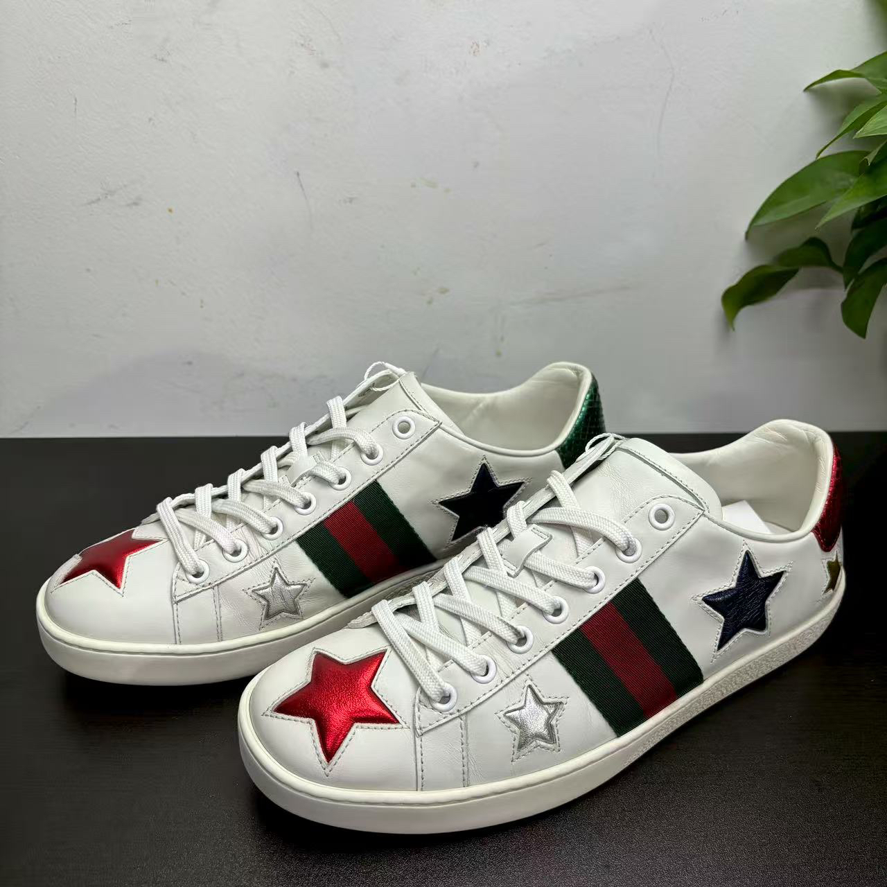 95新 GUCCI/古驰 38欧码星星印花ACE时尚经典古驰板鞋
