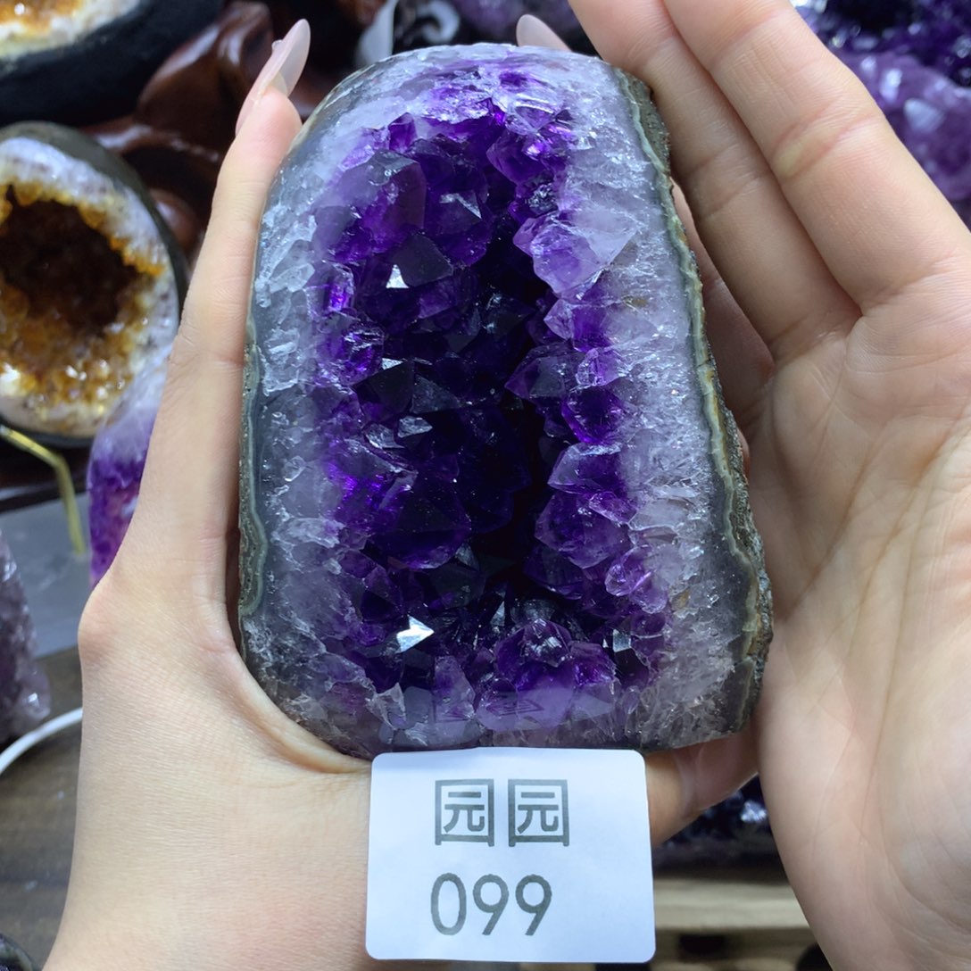 紫晶大型摆件（非配饰）未镶嵌