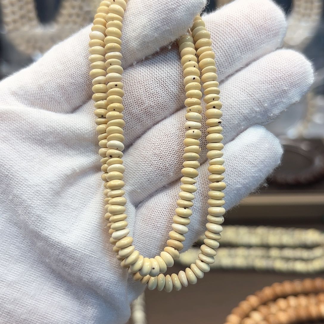 星月菩提吊坠高品质原白薄片大肠卡4.5找星