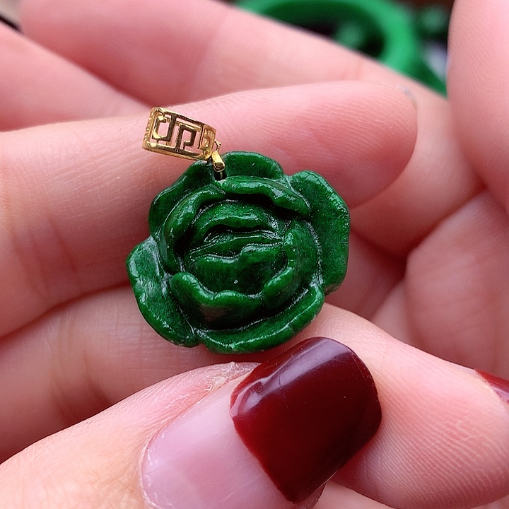 翡翠颈饰18K金镶嵌翡翠