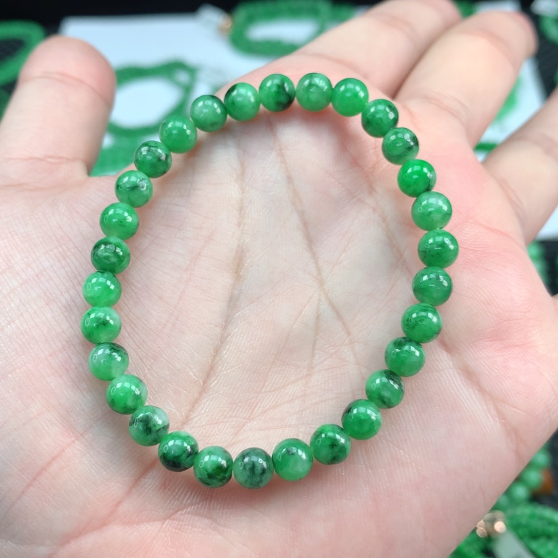 翡翠手链未镶嵌翡翠