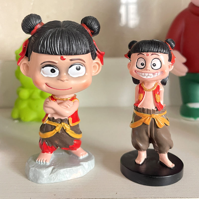 哪吒之魔童闹海手办汽车摇头公仔生日礼物装饰品桌面摆件周边礼物