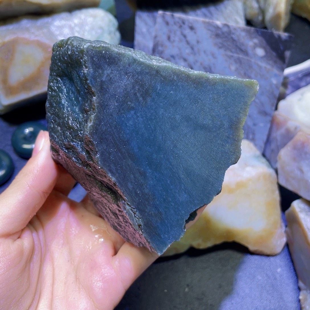 和田玉未镶嵌珠宝半成品