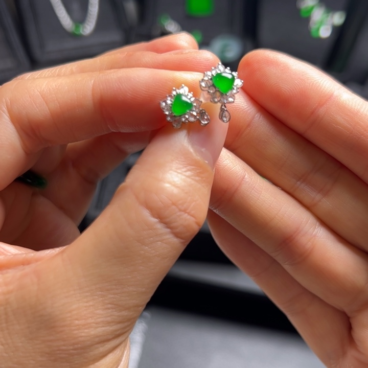 翡翠耳饰未镶嵌天然缅甸翡翠耳钉