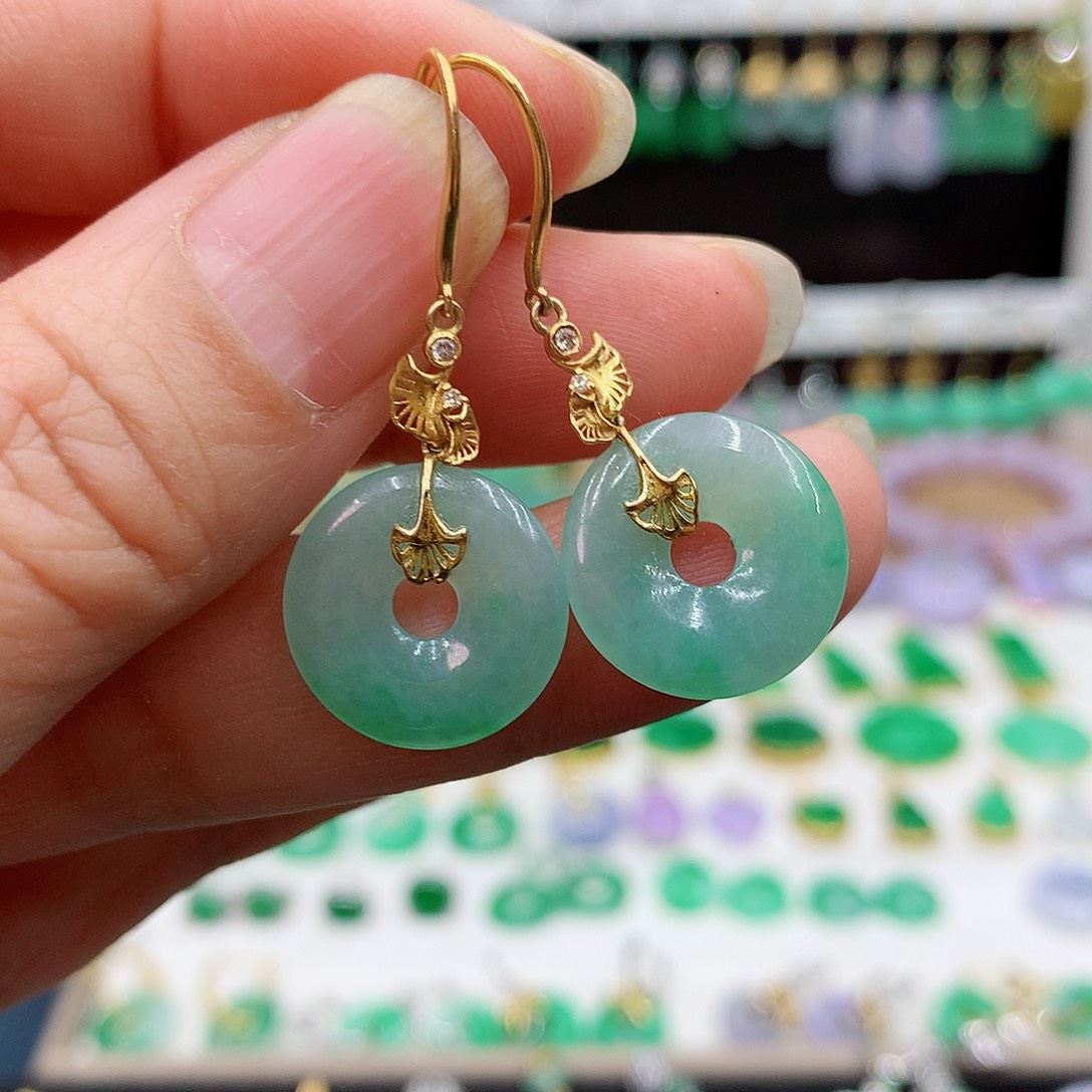 翡翠耳饰18K金镶嵌的