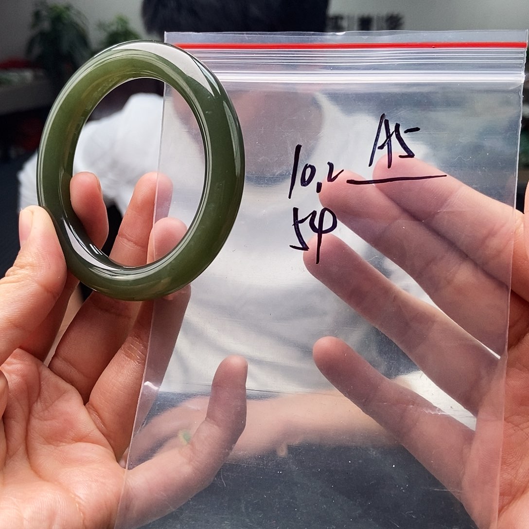 和田玉未镶嵌手镯颜色多样性发拍一发一