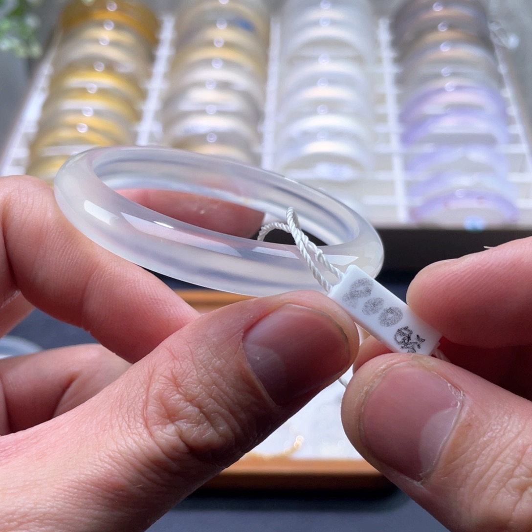 玛瑙/玉髓手镯未镶嵌老*呀54*9.8*6.6