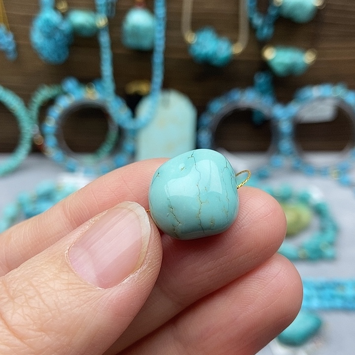 绿松石未镶嵌珠宝奇石