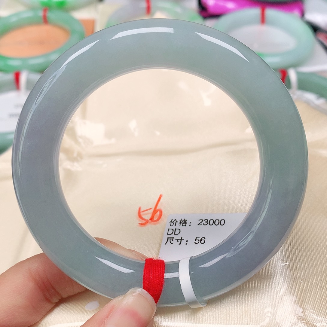 翡翠手镯（圆镯）未镶嵌天然翡翠手镯56