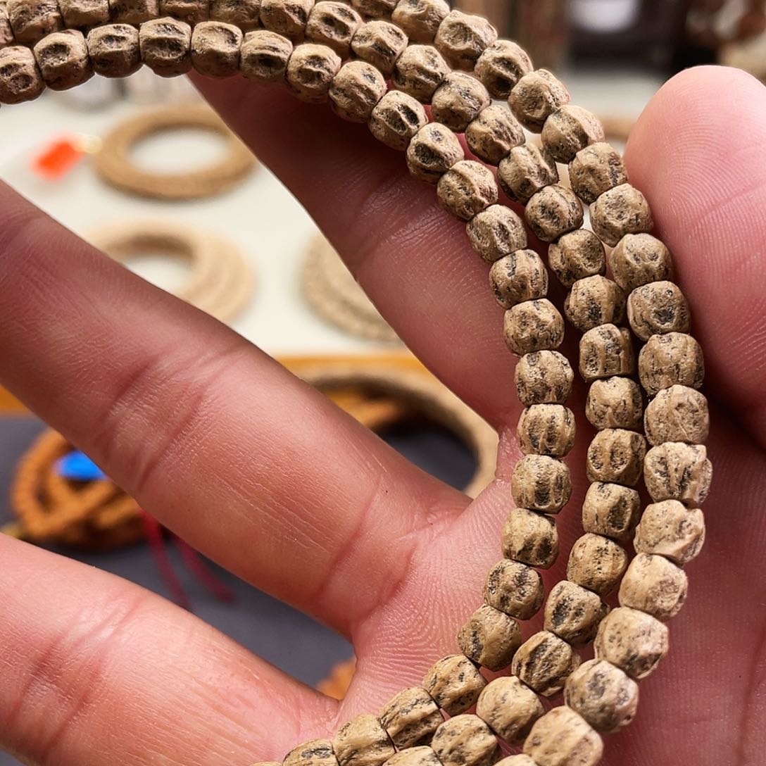 柏香籽/百香籽吊坠霉*