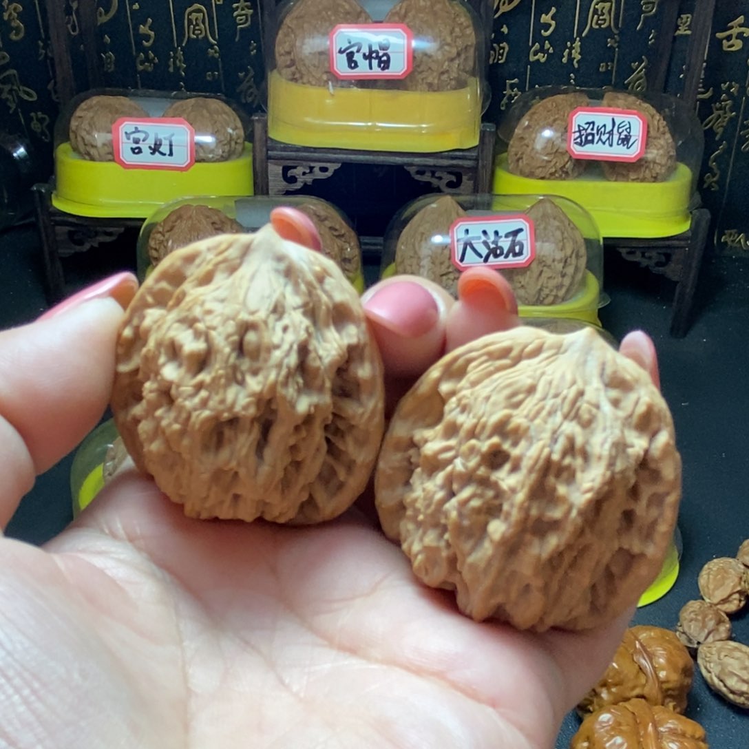 文玩核桃把件12号虎透41尺全品