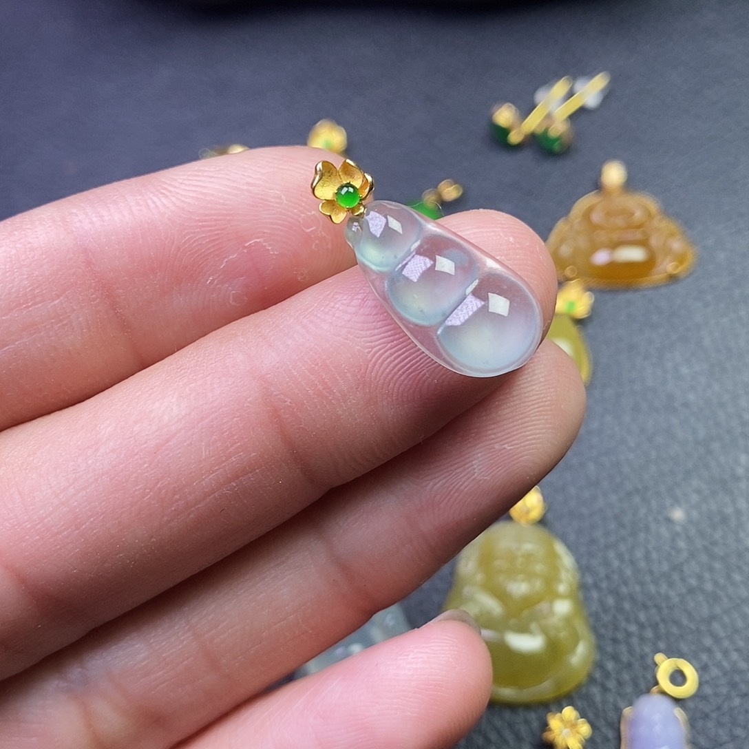 吊坠(不含链)18K金镶嵌翡翠