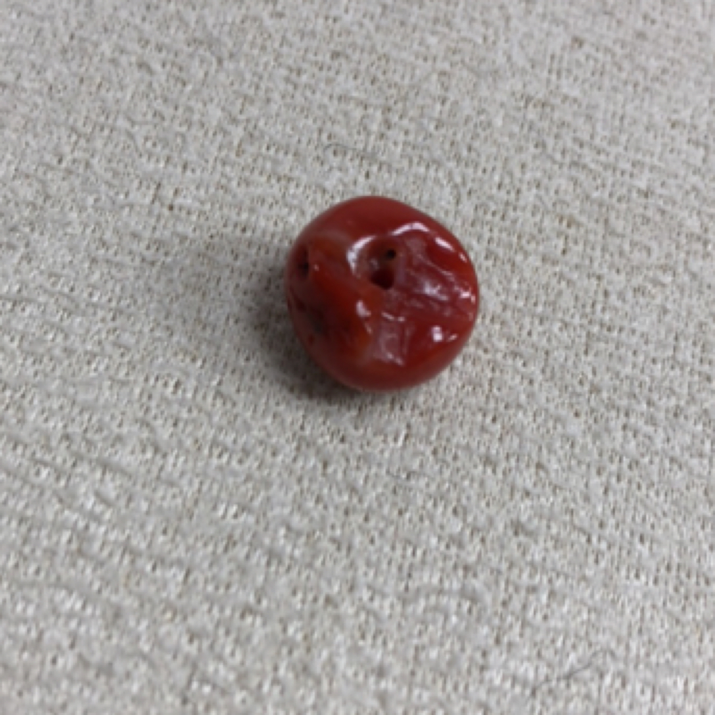 天然红色珊瑚珠和硕
