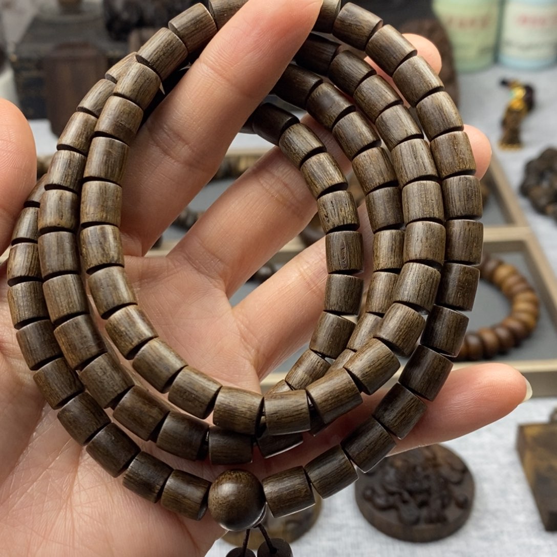沉香手串上*越南芽庄白棋楠
