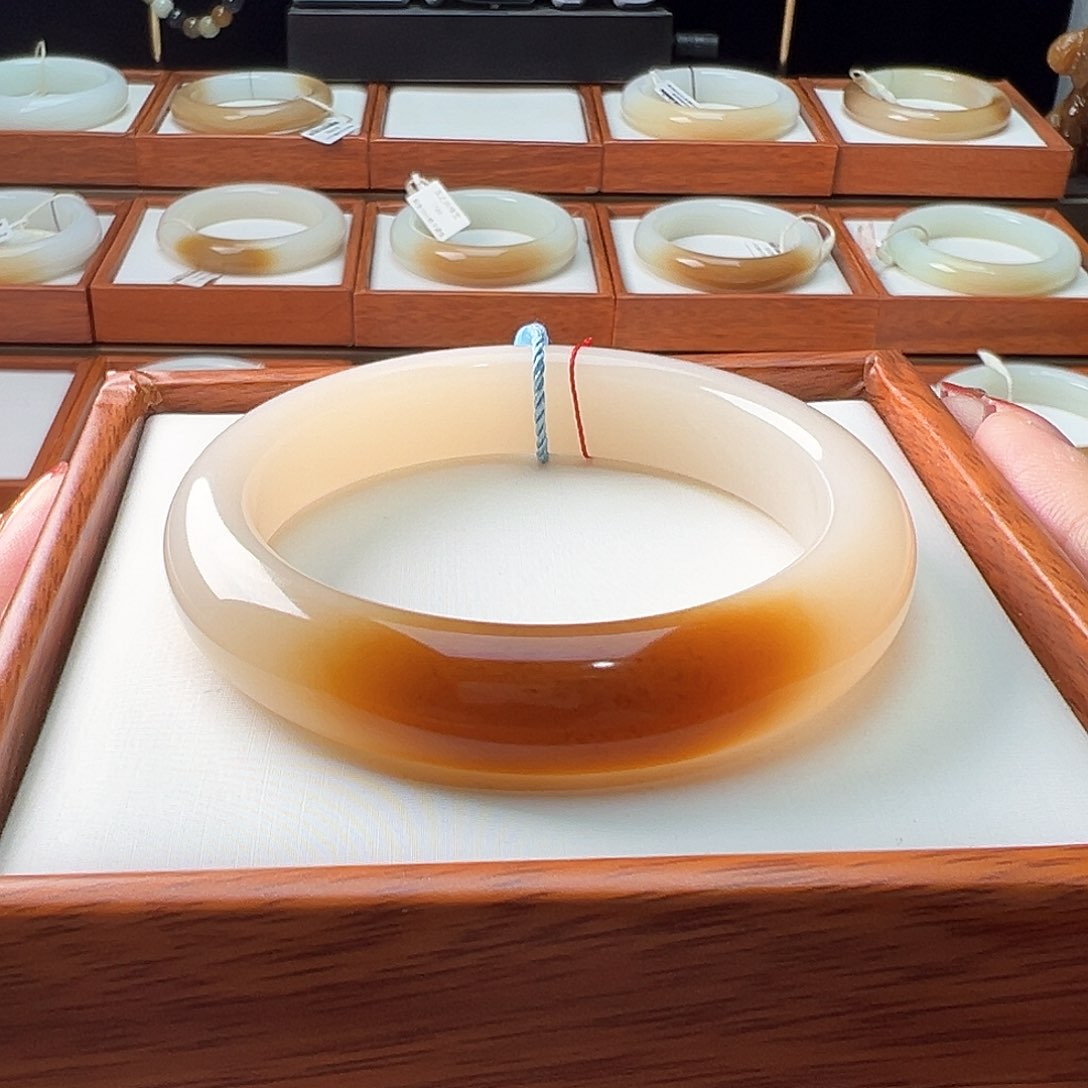 和田玉手镯未镶嵌53