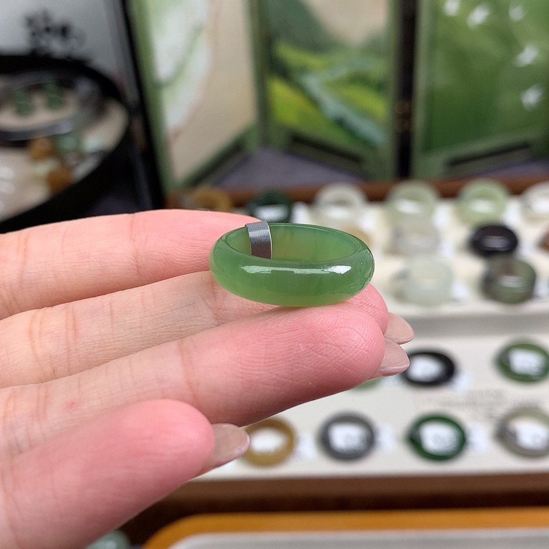 和田玉（糖玉）戒指未镶嵌