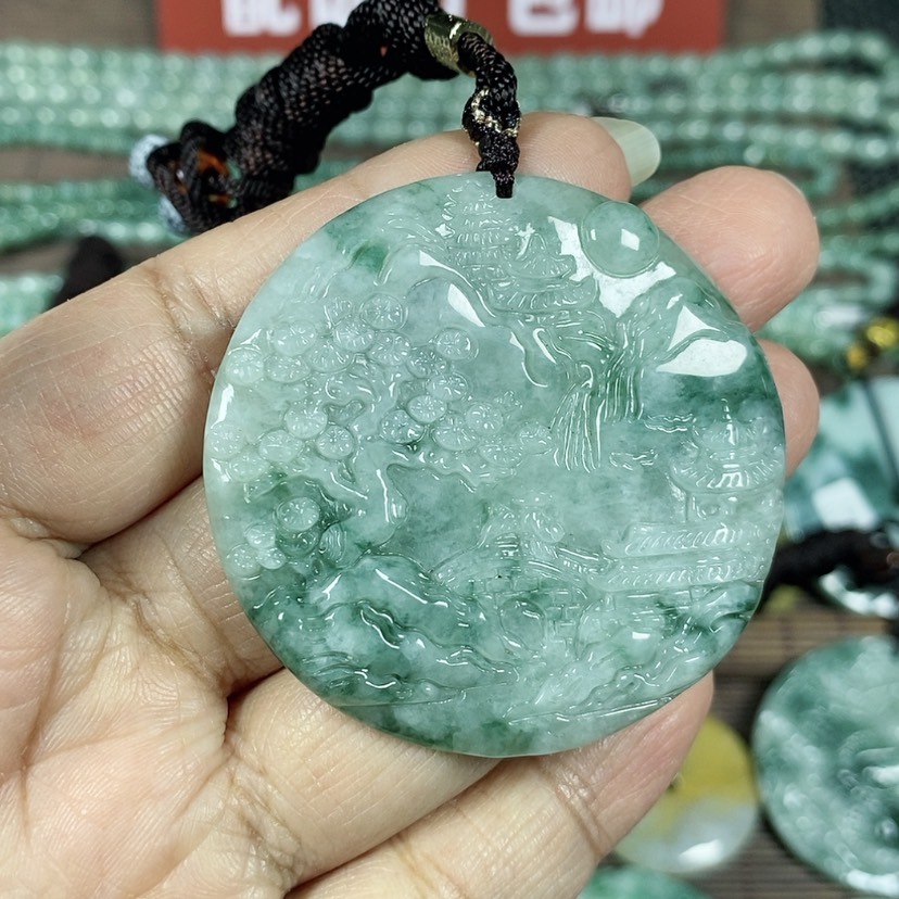 【闪购商品】翡翠颈饰未镶嵌玉吊坠翡翠玉圆形山水牌