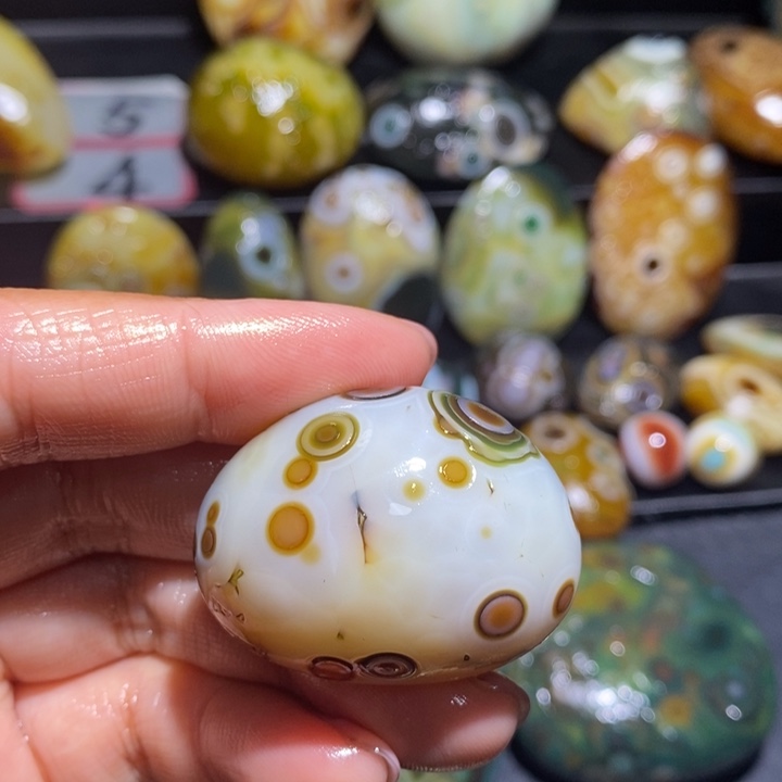 玛瑙/玉髓未镶嵌珠宝奇石103