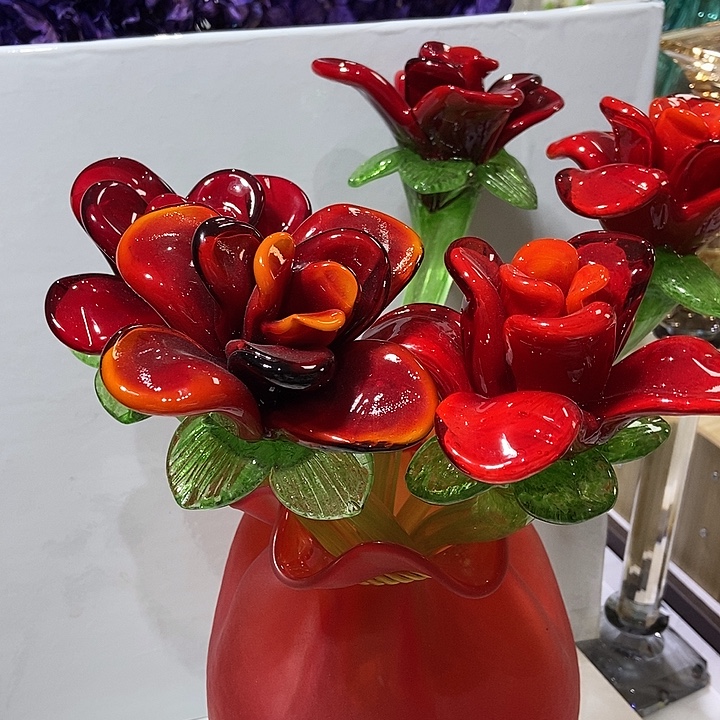 5朵玫瑰琉璃加红色钱袋