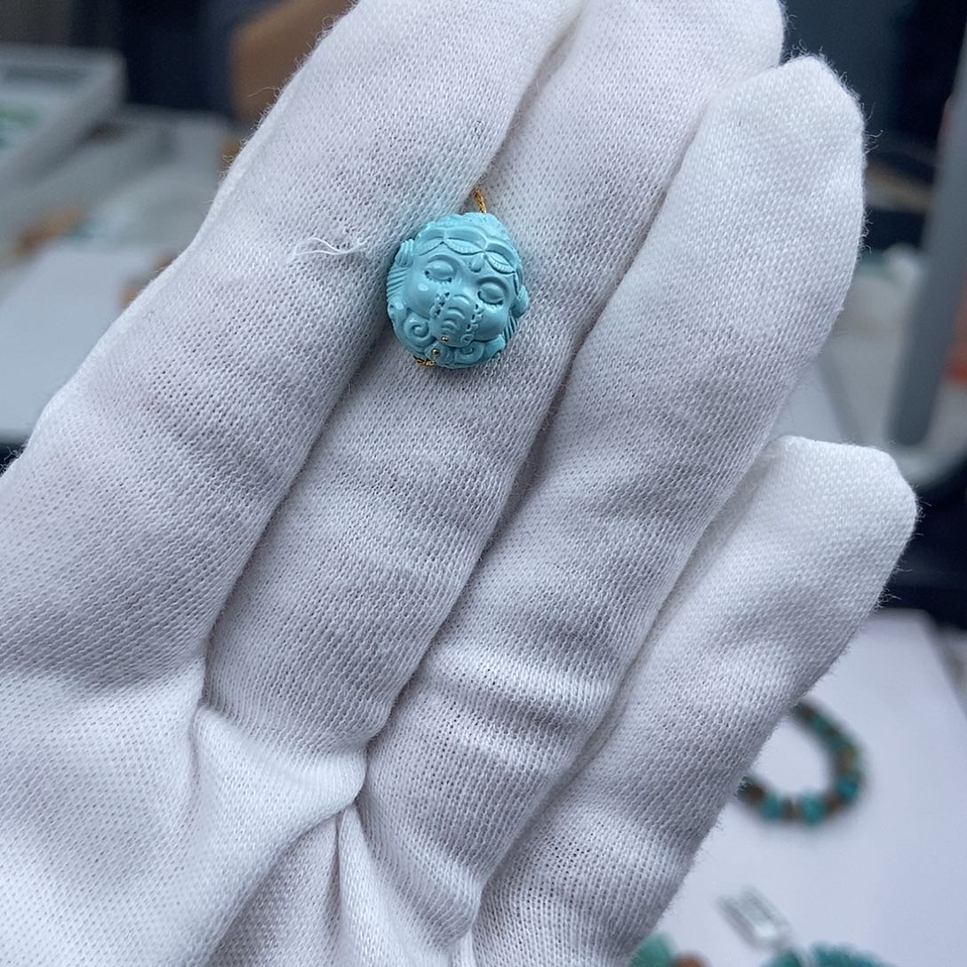 绿松石未镶嵌珠宝奇石