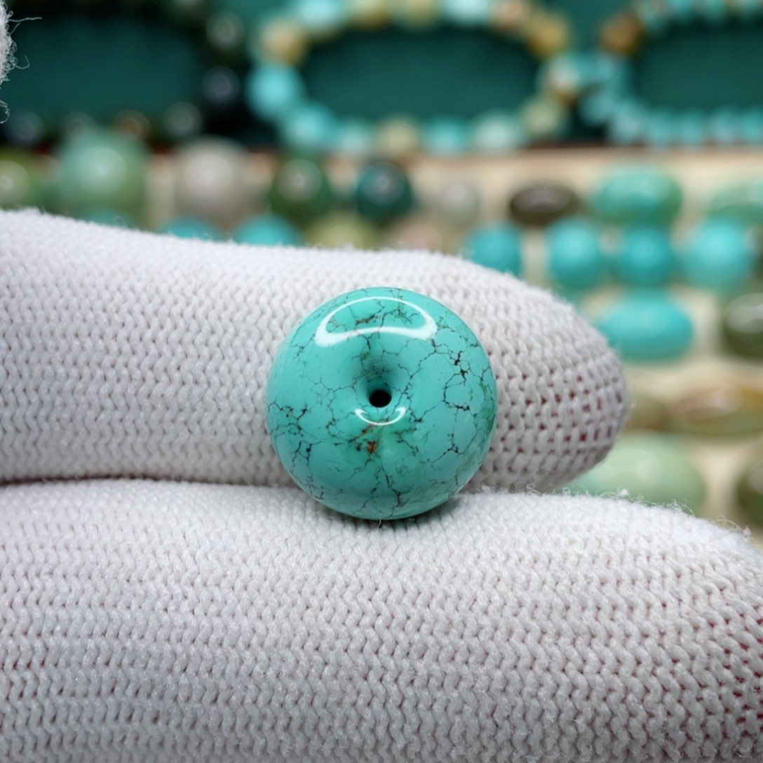 绿松石未镶嵌颈饰