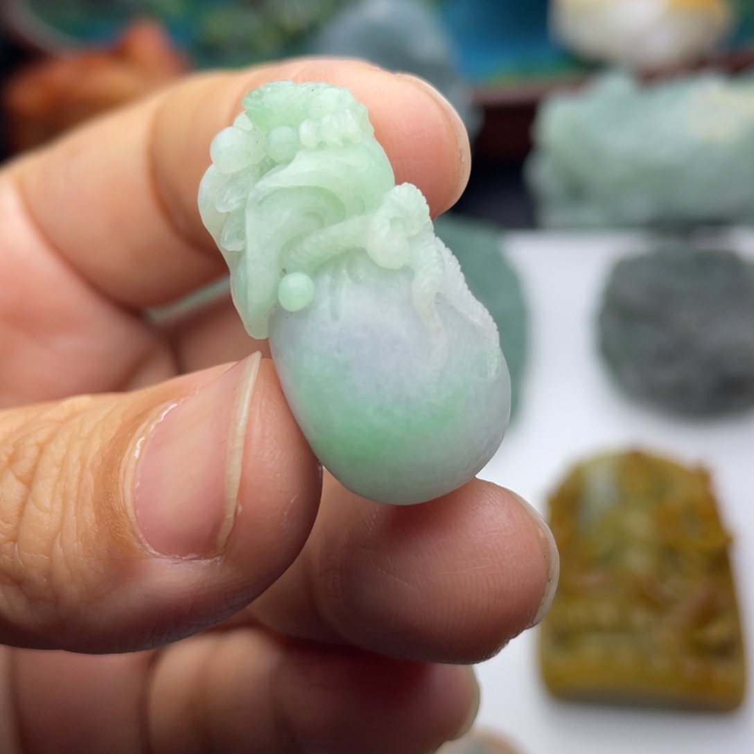定制翡翠未镶嵌定制